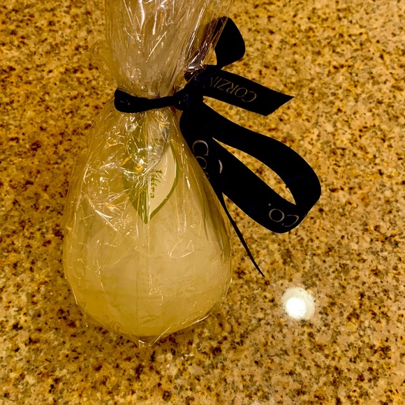VANCE KITIRA TIMBER  PEAR SHAPED CANDLE 24 HOUR BURN TIME - Picture 1 of 4